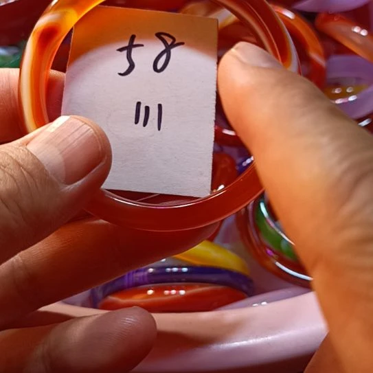 玛瑙/玉髓手镯未镶嵌