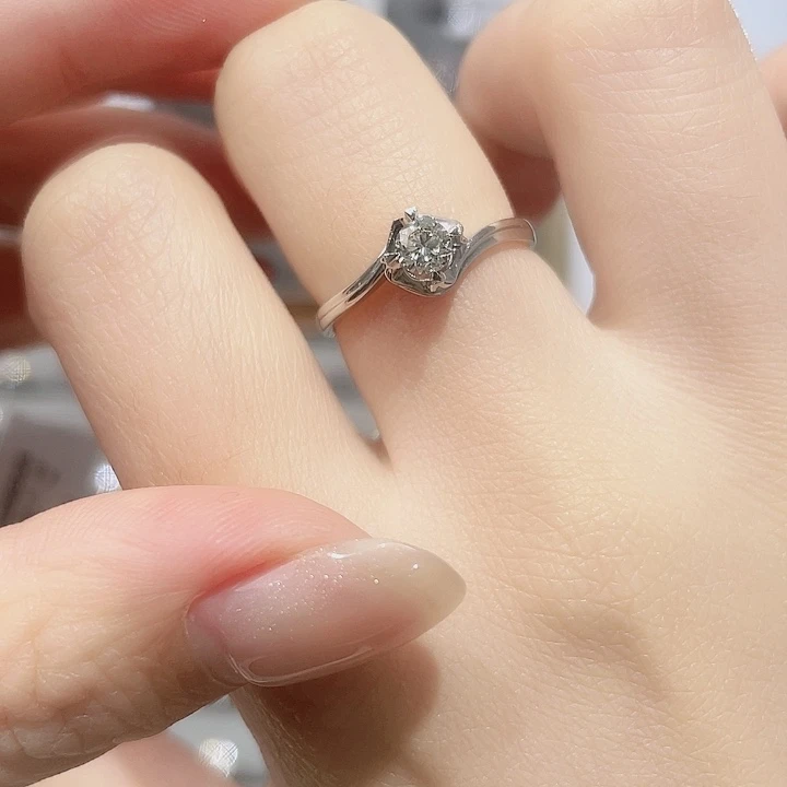 铂Pt950镶嵌钻石戒指/指环A18090981