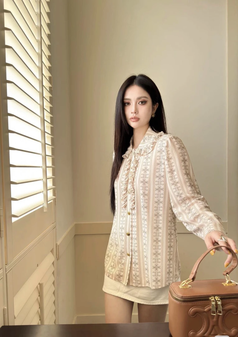 95新 Celine/思琳 CZF0600/CELINE/瑟琳/花边翻领衬衣/尺码40