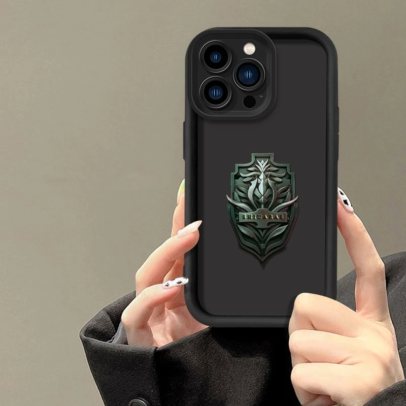 黑色盾牌适用苹果17promax/16/15手机壳iPhone14pro/13/12/11硅胶