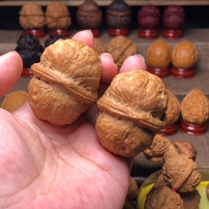 把件橄榄核32新核桃。玉罗汉49
