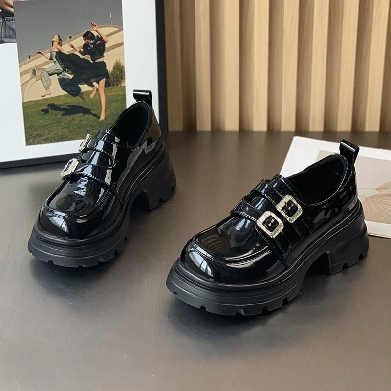 秋季黑色乐福鞋女2025春夏新款英伦风百搭小皮鞋学院风粗跟单鞋子