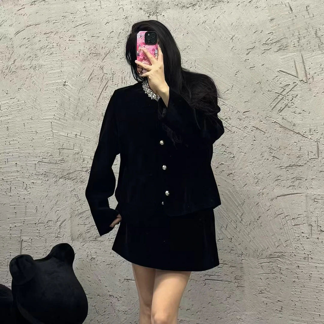 《大韩韩推荐》丝绒新年套装大码女装显瘦宽松气质百搭短外套裤裙