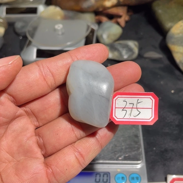 颈饰未镶嵌和田玉375