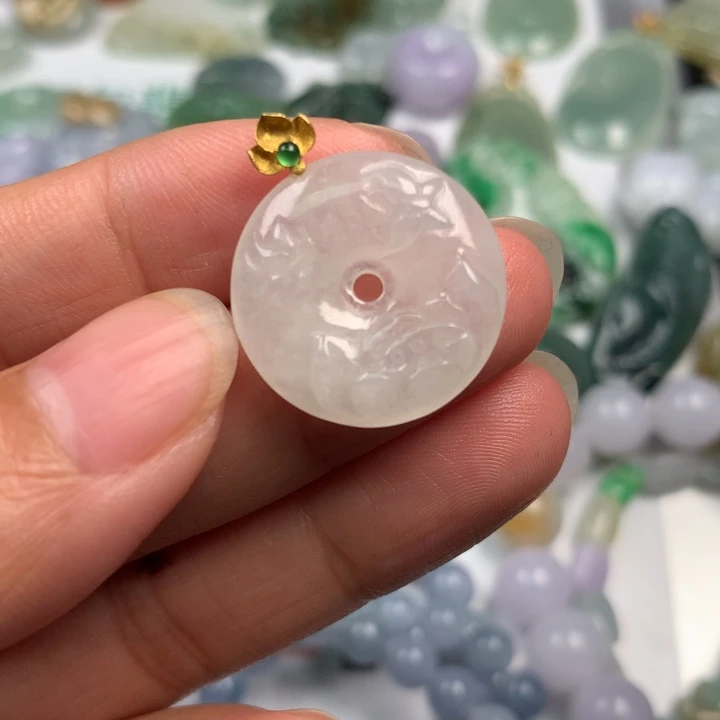 翡翠未镶嵌颈饰翡翠