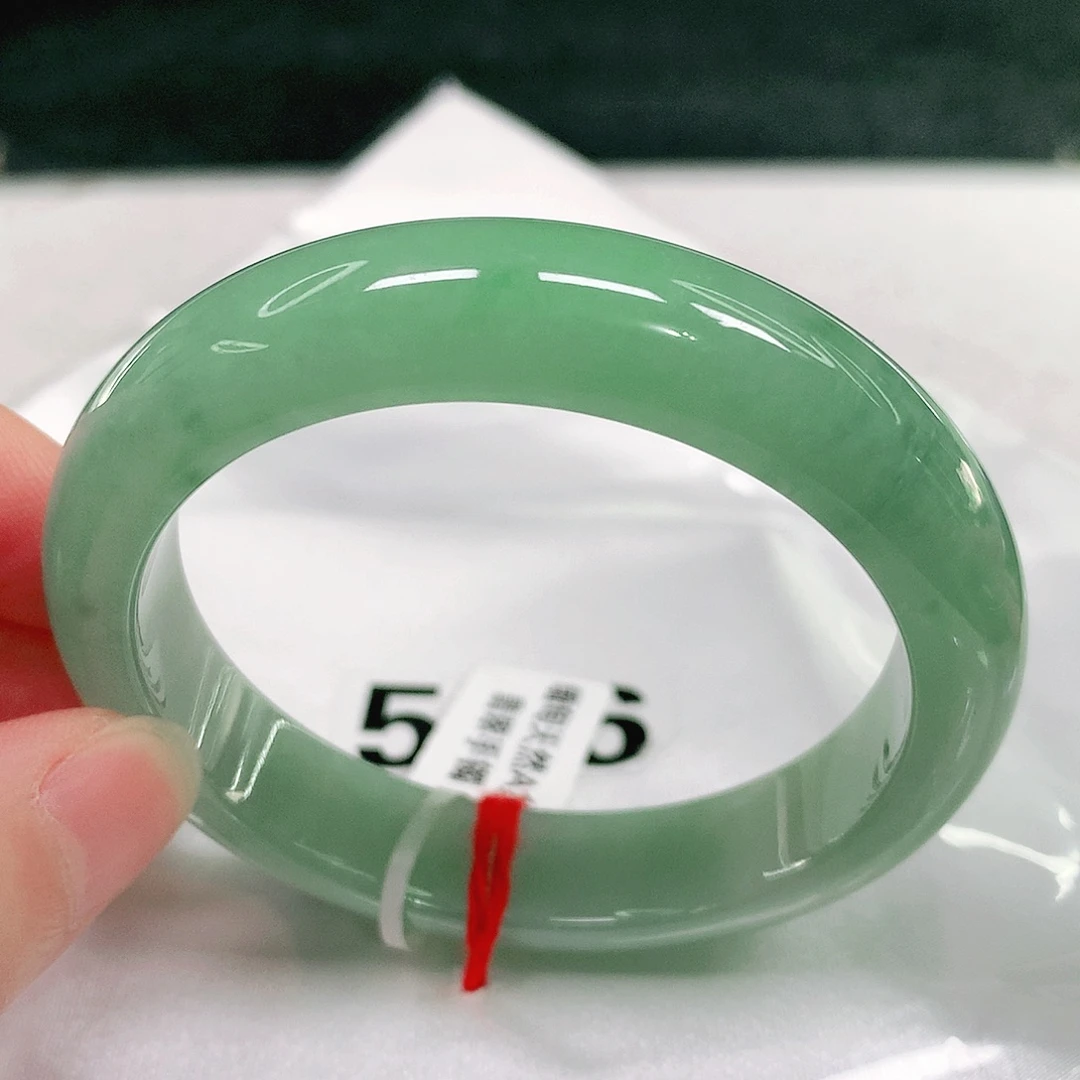 翡翠手镯未镶嵌38 号翡翠手镯