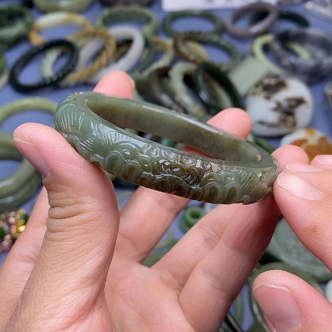 和田玉（糖玉）未镶嵌手镯008，圈口58.8mm凤凰牡丹镯