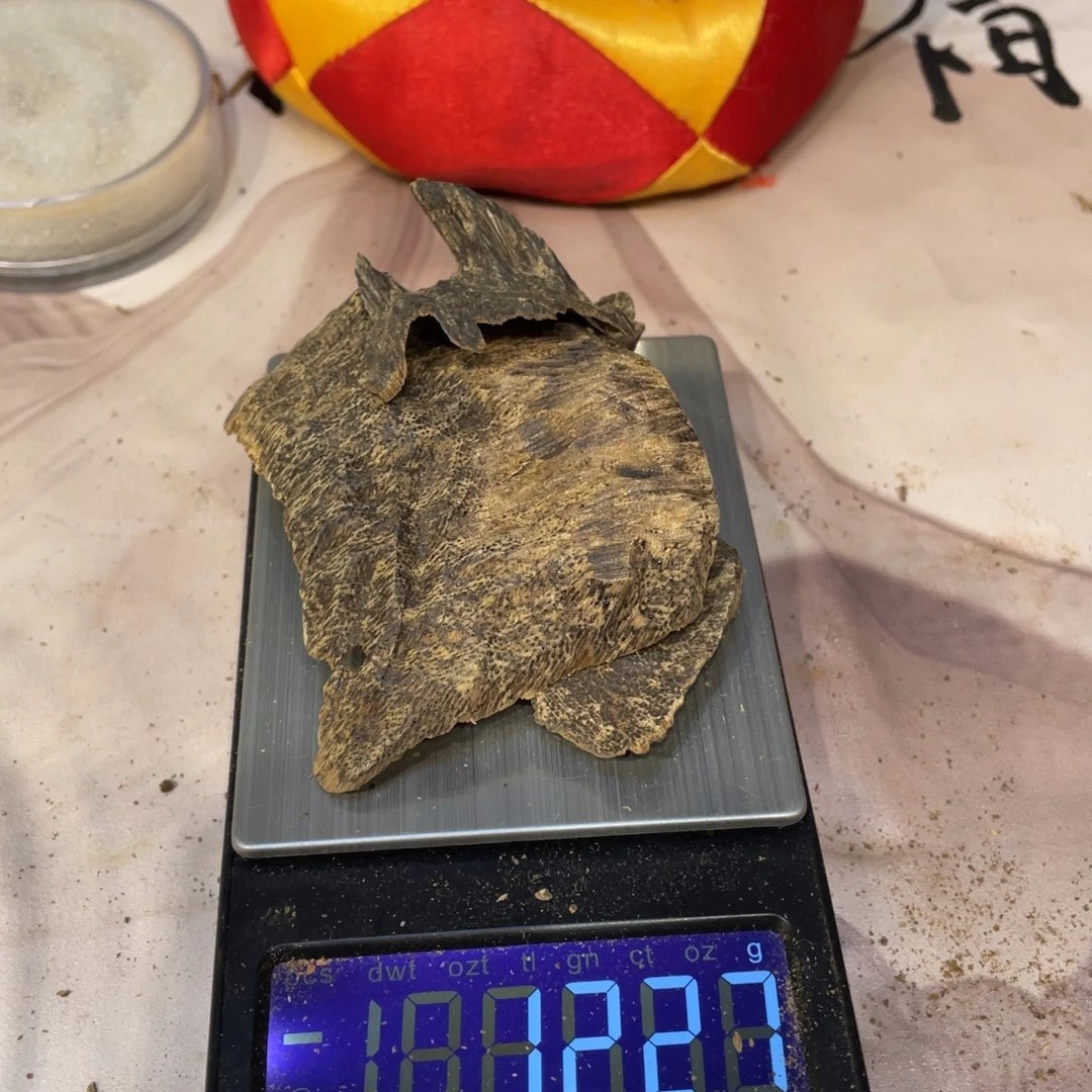 沉香碎屑沉香12.27克海南包头黎母山