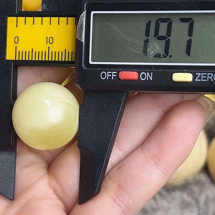 蜜蜡未镶嵌裸石蜜蜡347