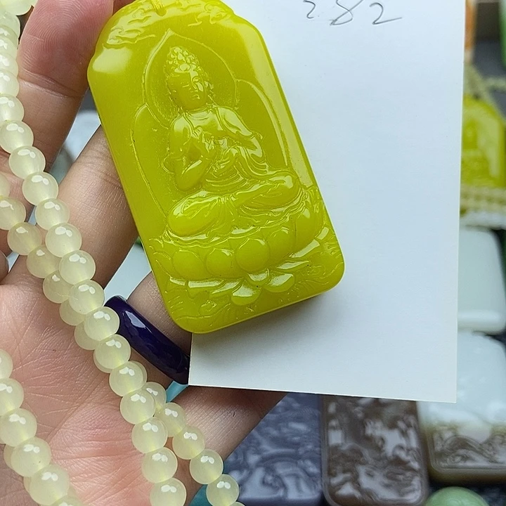 颈饰未镶嵌和田玉