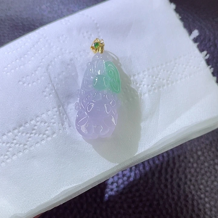 翡翠颈饰18K金镶嵌翡翠