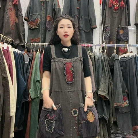 刺绣招财猫重工艺刺绣牛仔背带裙