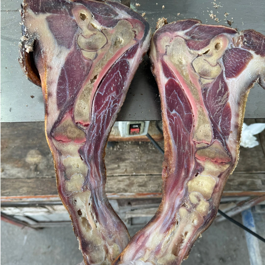 湖北长阳土家族高山腊猪蹄整只