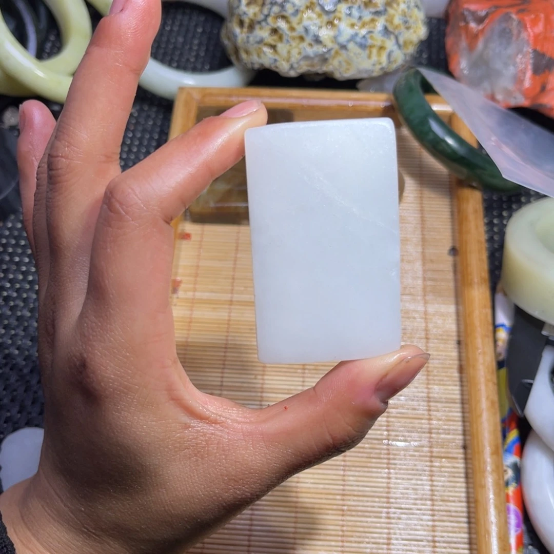 未镶嵌和田玉车挂