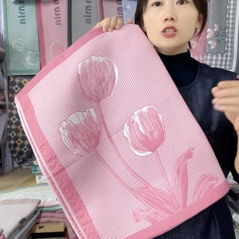 棉处理粉色郁金香