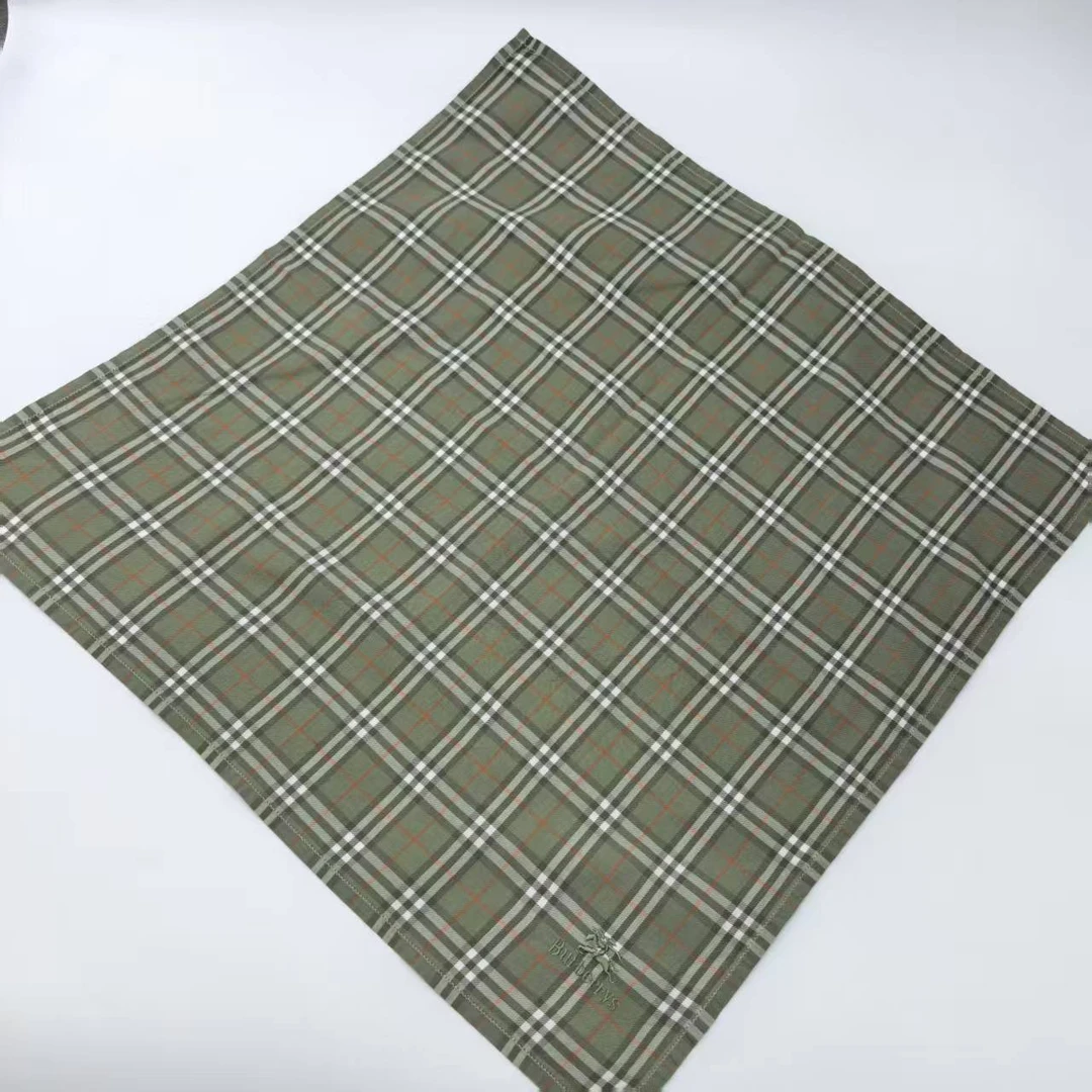 95新 BURBERRY/博柏利  海囤/巴宝莉/丝巾/yy13673