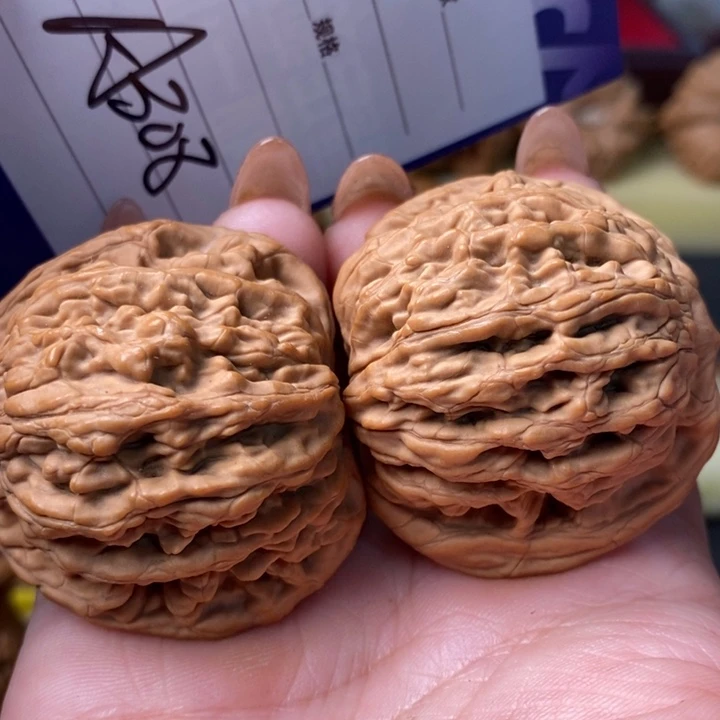 今***假桃核把件全品粗筋虎