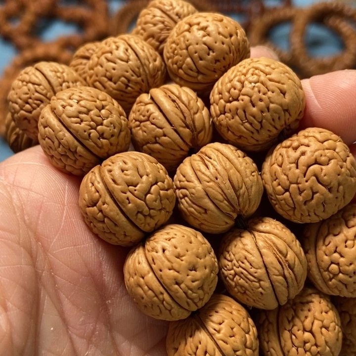 【闪购商品】吊坠桃核18左右奶油皮肥脐