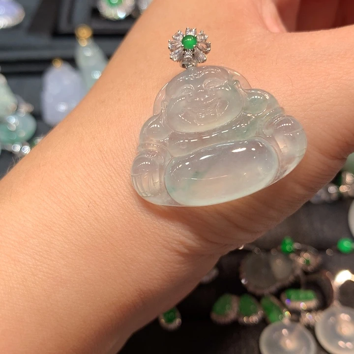 【闪购商品】颈饰18K金镶嵌翡翠翡翠