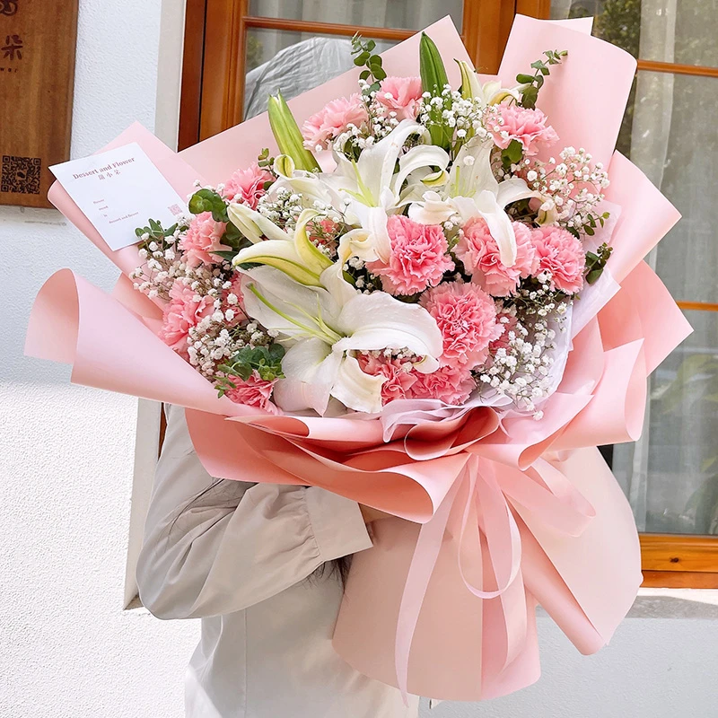 康乃馨百合花束玫瑰鲜花同城速递成都配送妈妈长辈生日附近团购店