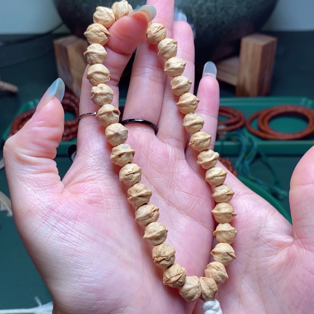 吊坠柏香籽/百香籽268.8金蟾9～1.0