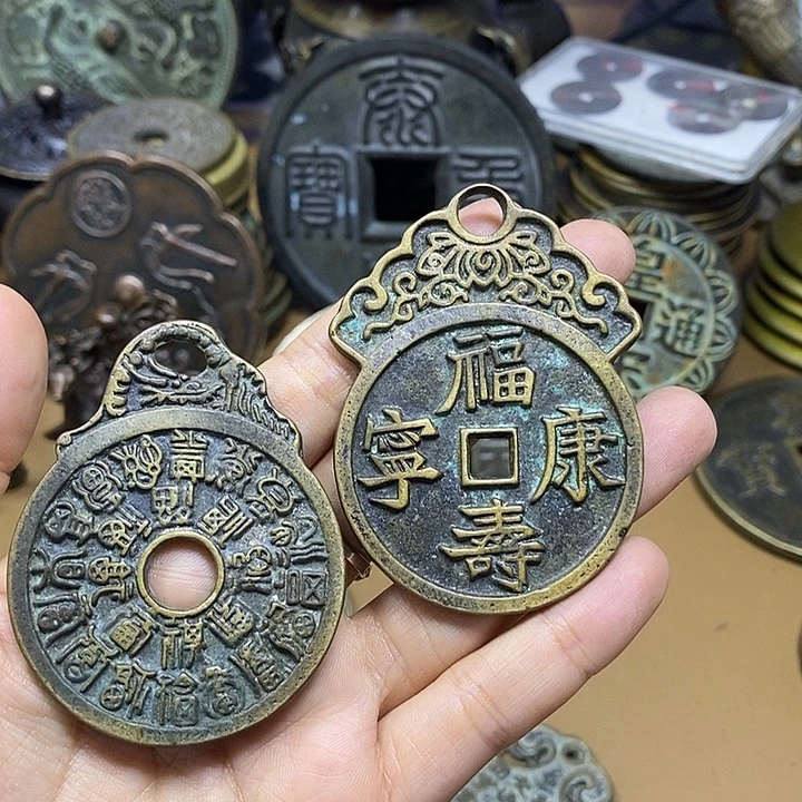赵***铄铜铁合金类工艺品