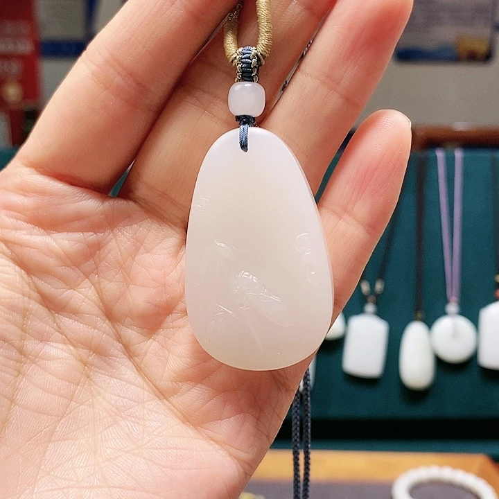 【闪购商品】颈饰未镶嵌和田玉