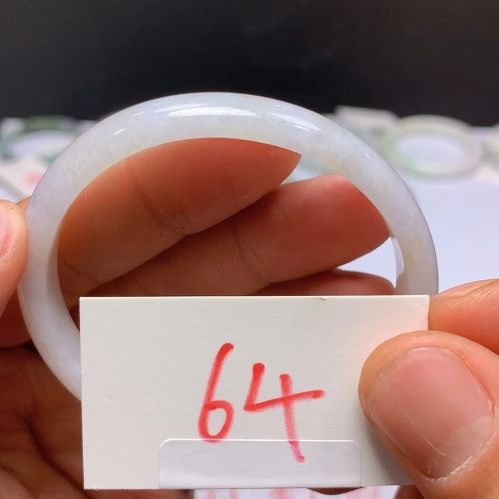 翡翠手镯未镶嵌55558899998889999