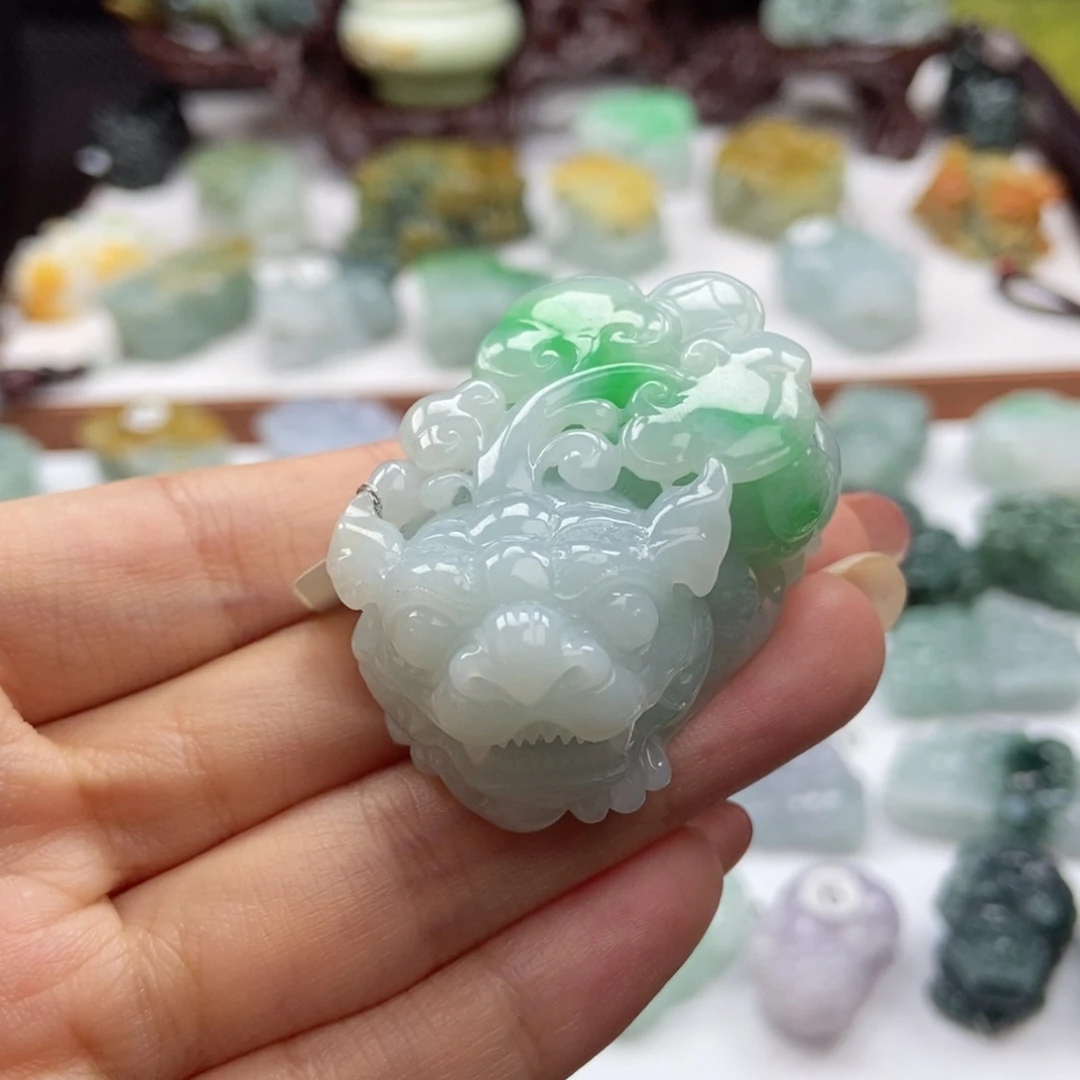 颈饰未镶嵌翡翠A16 冰胶天空蓝飘阳绿 含珠貔貅