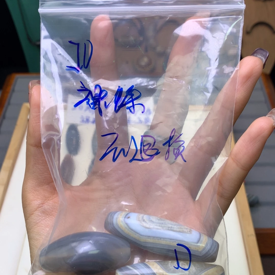 未镶嵌颈饰玛瑙/玉髓I****U