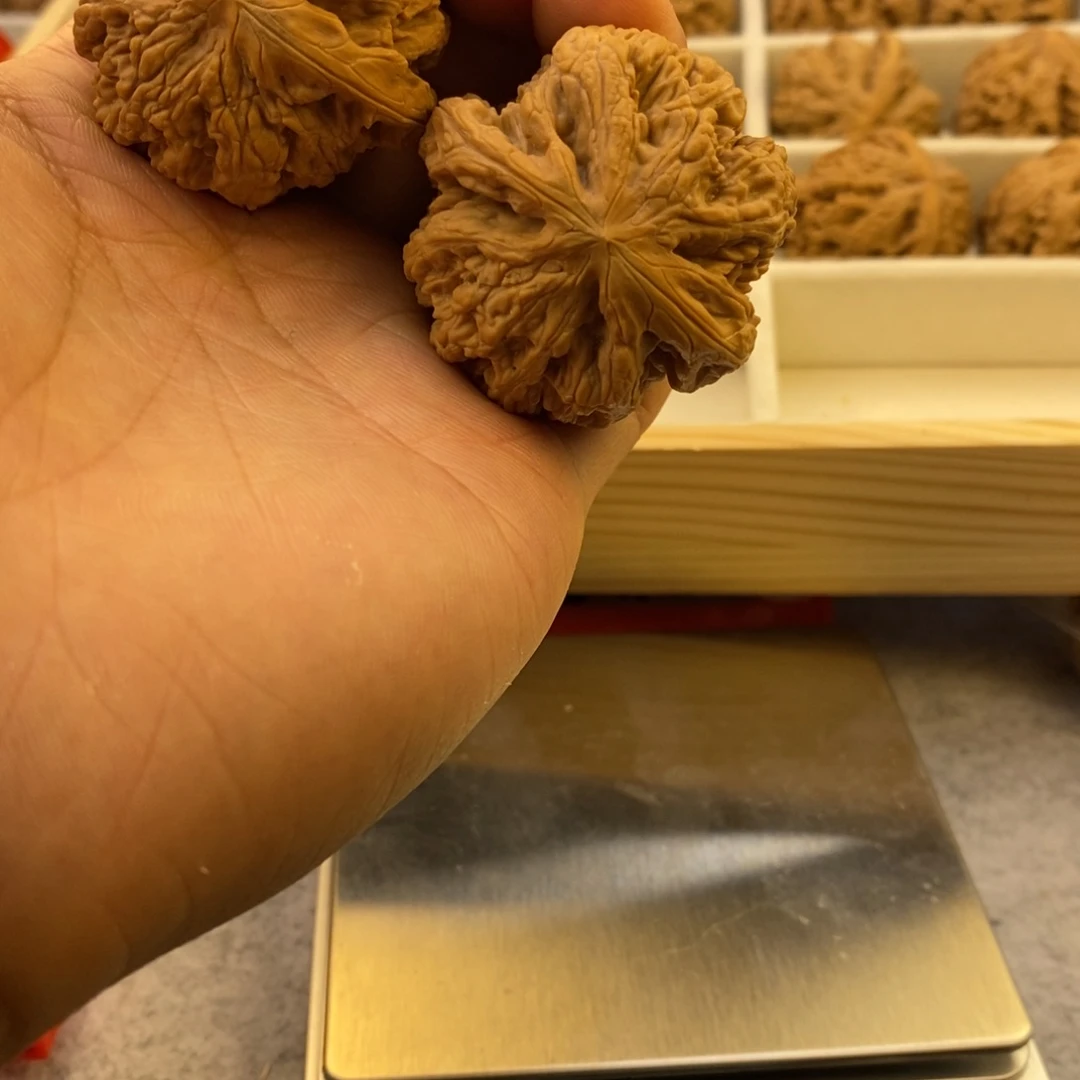 文玩核桃吊坠粗筋核桃