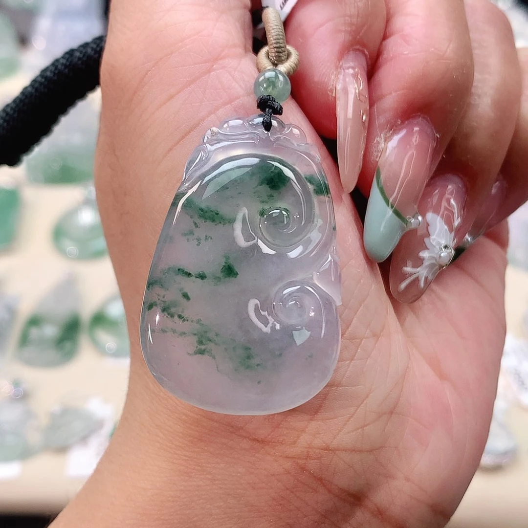 翡翠挂件未镶嵌如意