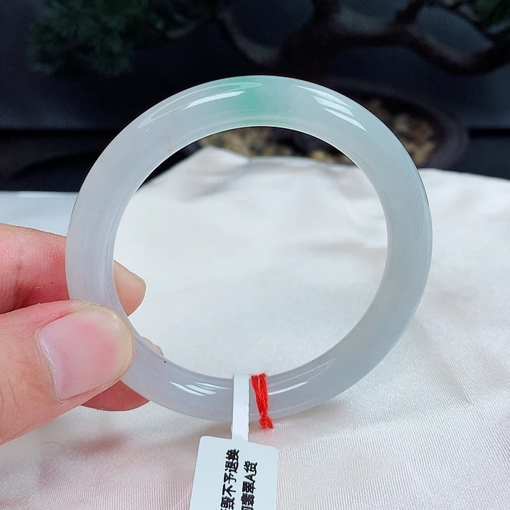 未镶嵌手镯翡翠52
