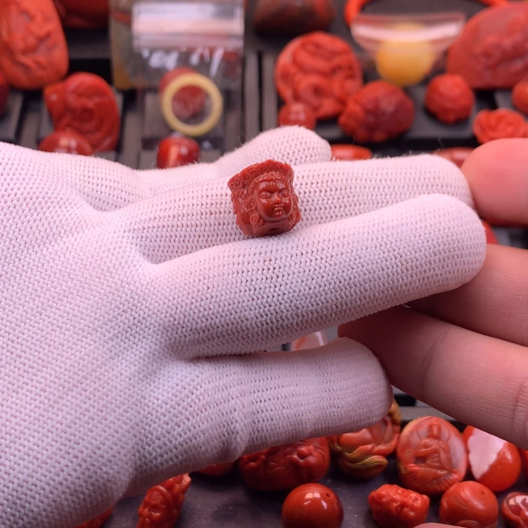 南红玛瑙未镶嵌【传仁】精工雕刻满色满肉三面佛背云13mm+