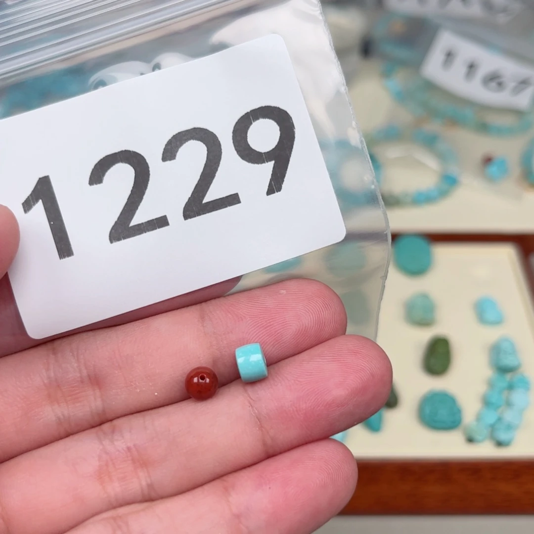 南红玛瑙未镶嵌珠宝奇石