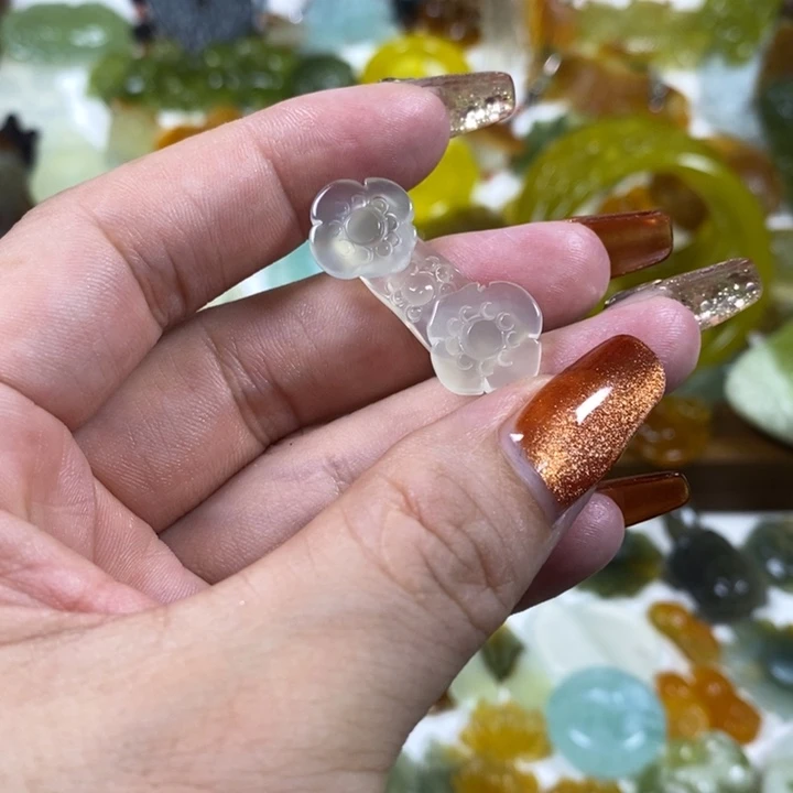 蛇纹石玉未镶嵌吊坠