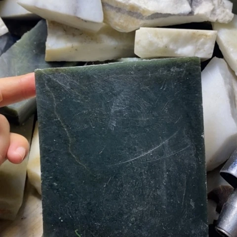 透闪石质玉未镶嵌珠宝半成品