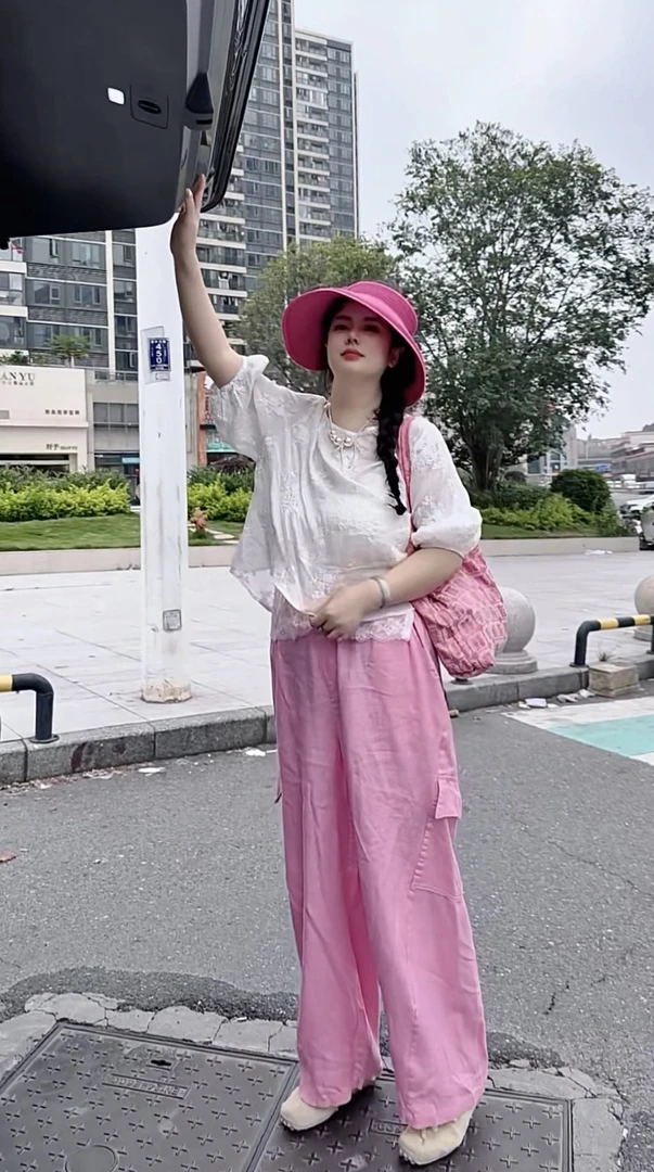 Chouduoduo·夏季时尚新款高级多巴胺麻料工装阔腿裤