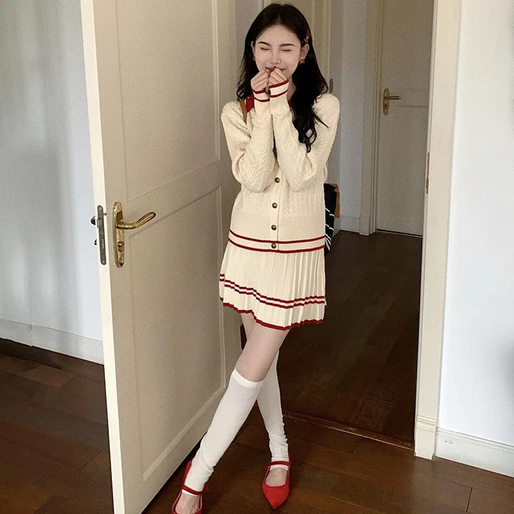 秋季上新气质时尚针织套装短款学院风撞色复古多巴胺服装女显瘦