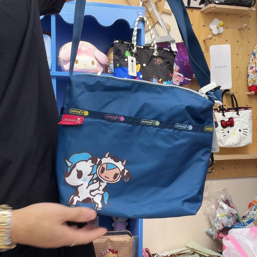 PU化妆包等产品和产品