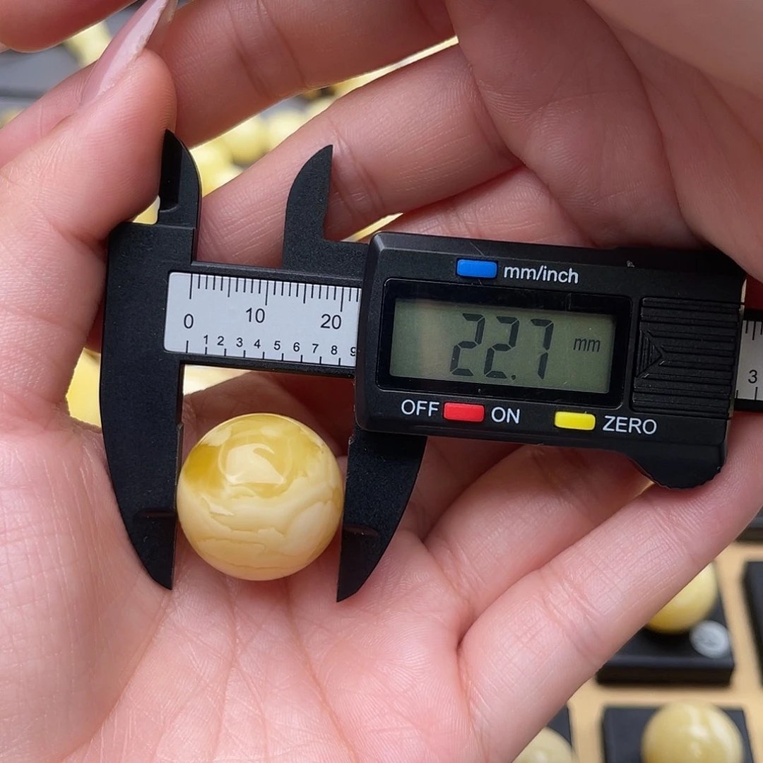 蜜蜡未镶嵌裸石蜜蜡圆珠梦