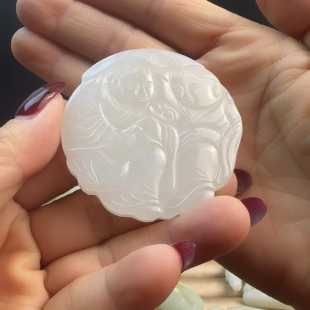 和田玉未镶嵌颈饰