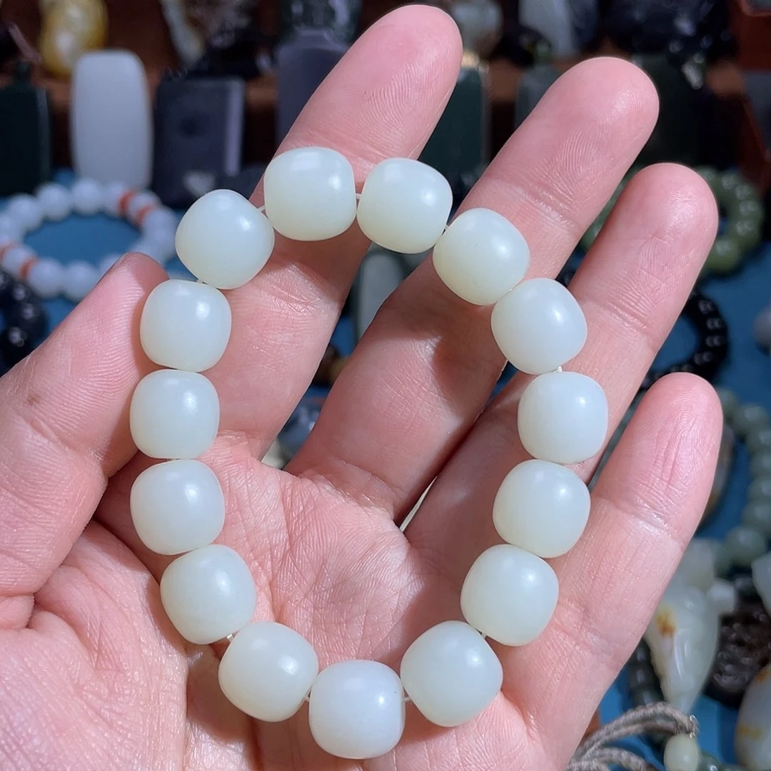 和田玉挂件未镶嵌荣****护