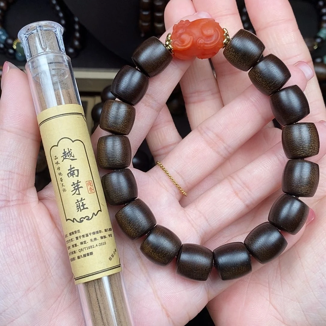 沉香越南芽庄白棋玉化 1.2 桶珠单圈
