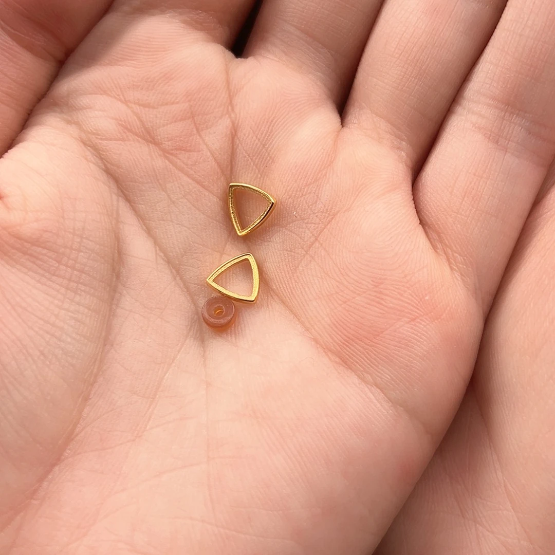 玛瑙/玉髓配饰18K金镶嵌王**疯