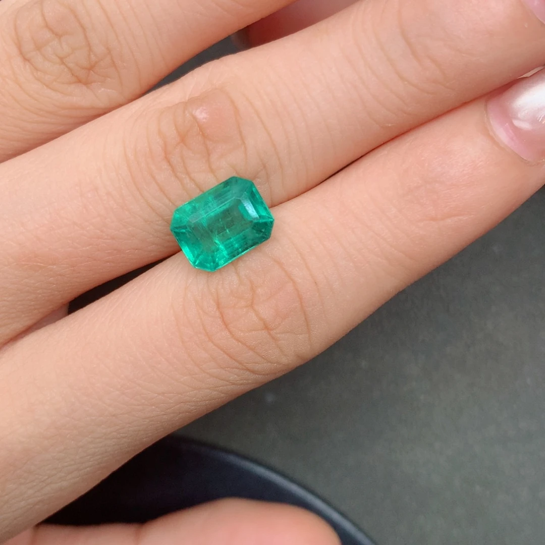 裸石未镶嵌祖母绿天然祖母绿3.31cy