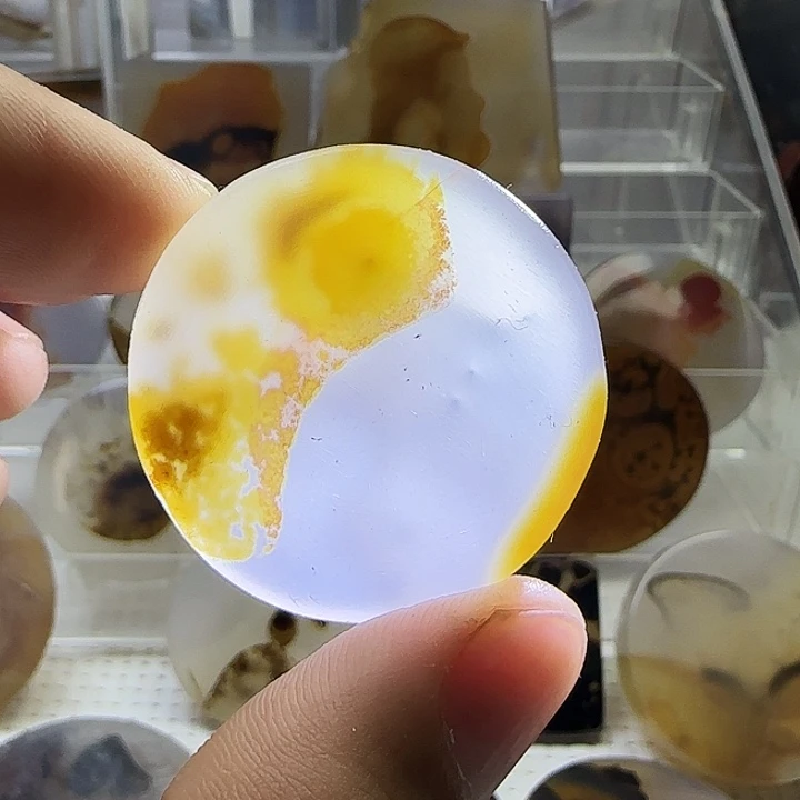 玛瑙/玉髓未镶嵌珠宝奇石