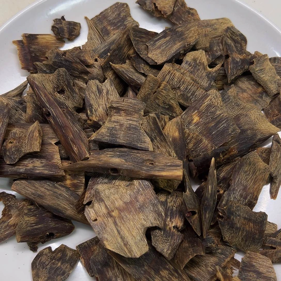 沉香沉香碎屑乌身圆叶高油块料100克