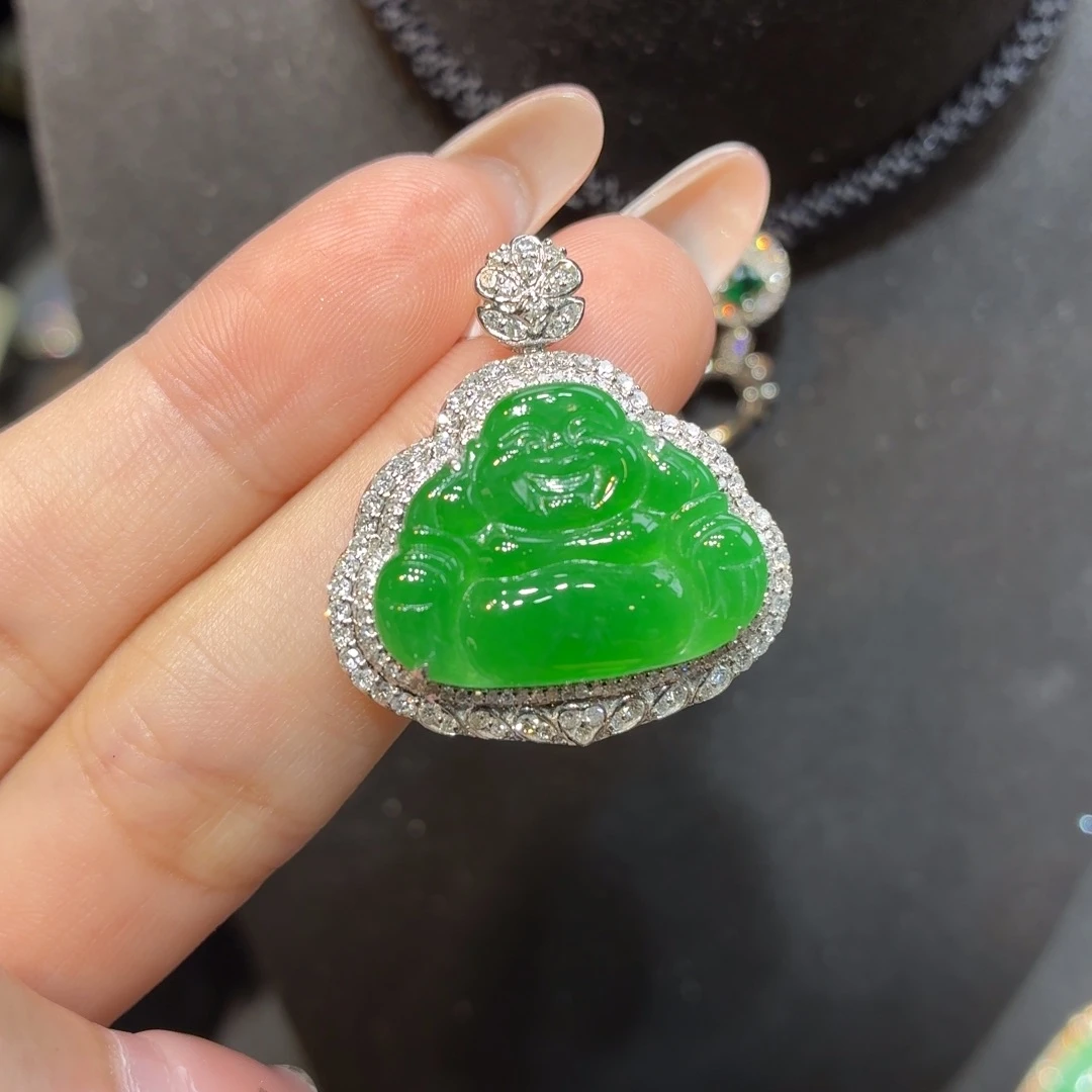 翡翠18K金镶嵌颈饰