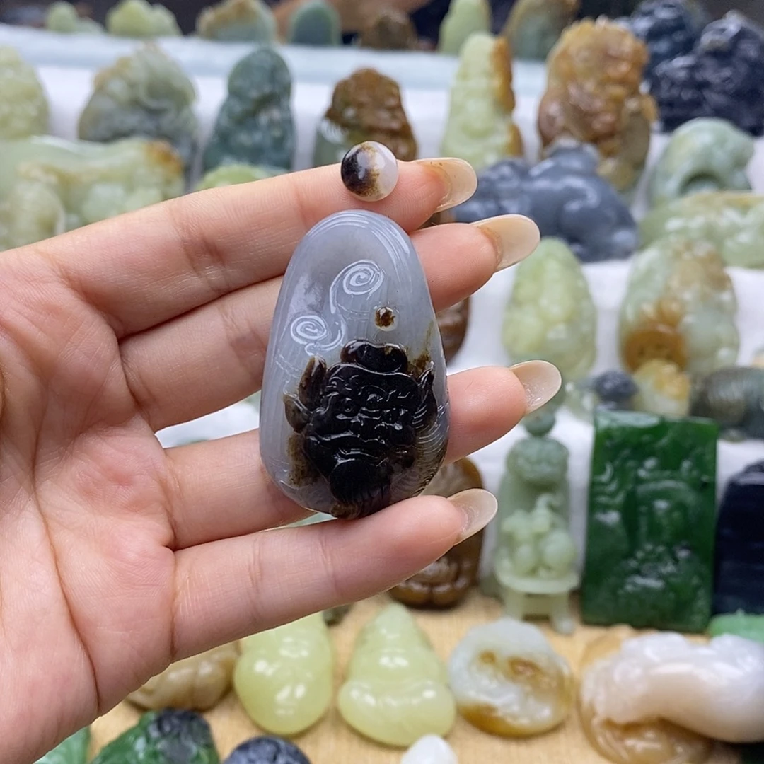 和田玉未镶嵌颈饰